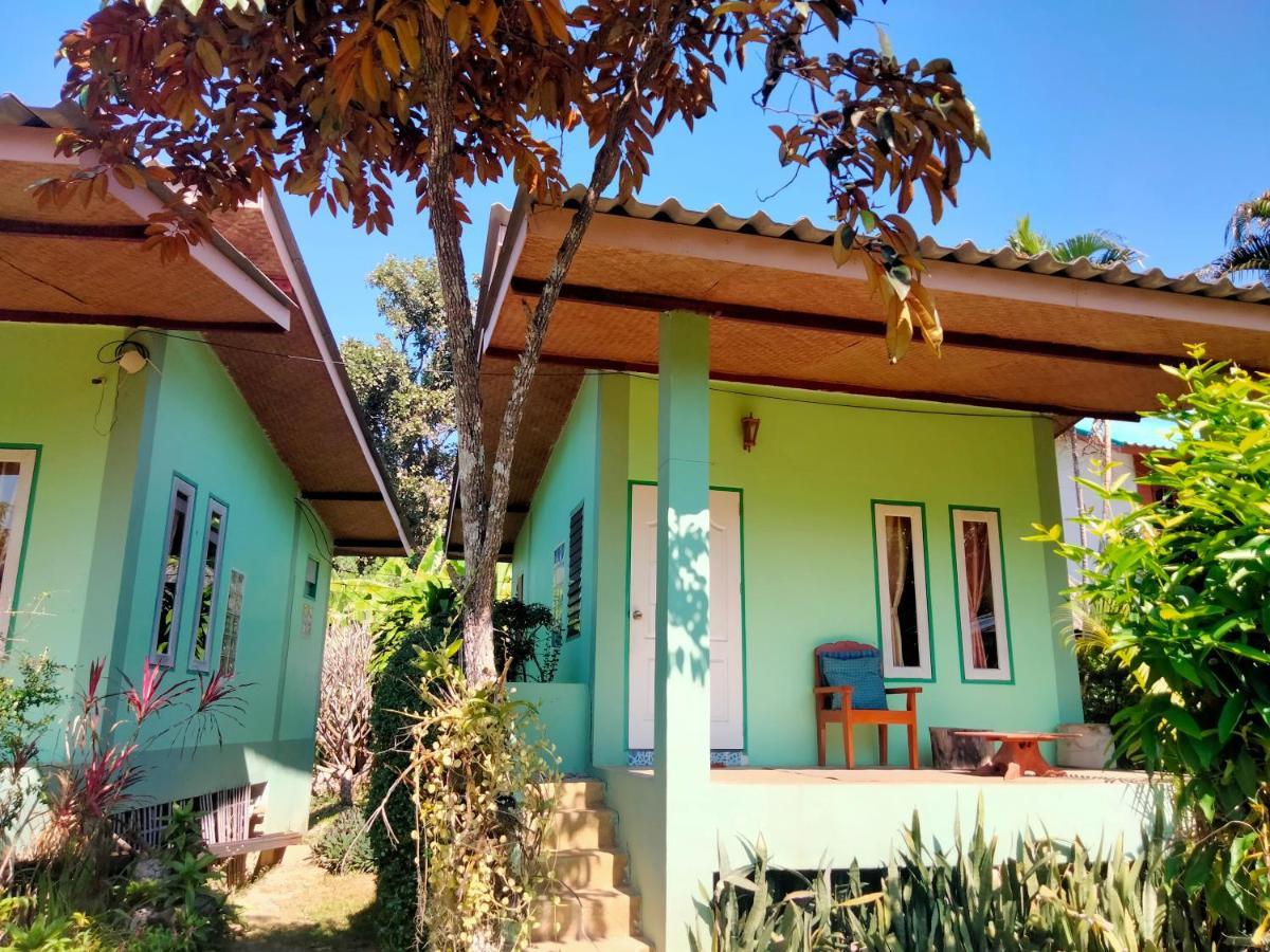 Rainbow House Pai Hotel Bagian luar foto