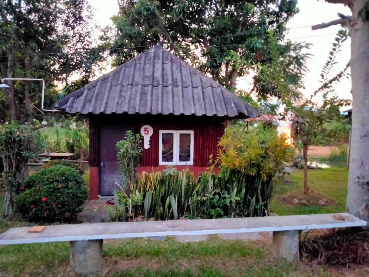 Rainbow House Pai Hotel Bagian luar foto