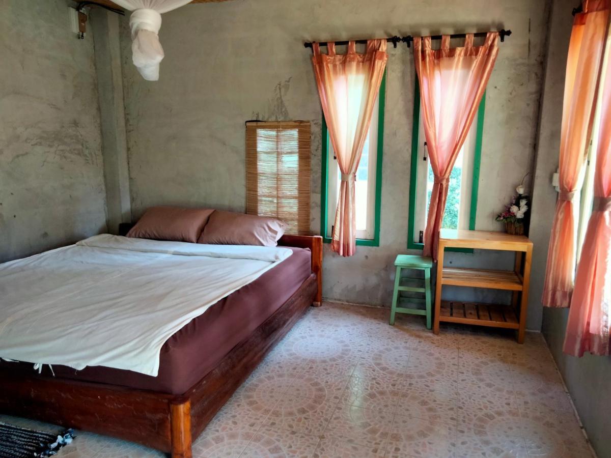 Rainbow House Pai Hotel Bagian luar foto